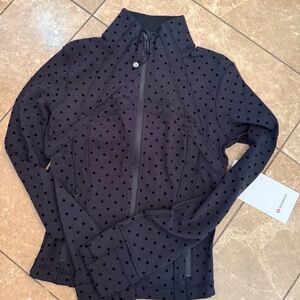 Nwt lululemon flocked polka cropped define jacket black size 4–last one